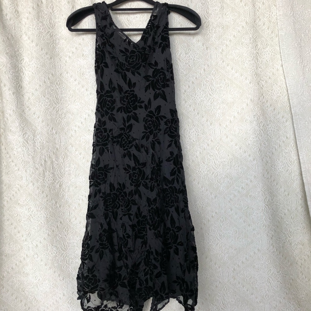 *SALE* Robbie Bee Black rose dress with sparkles!